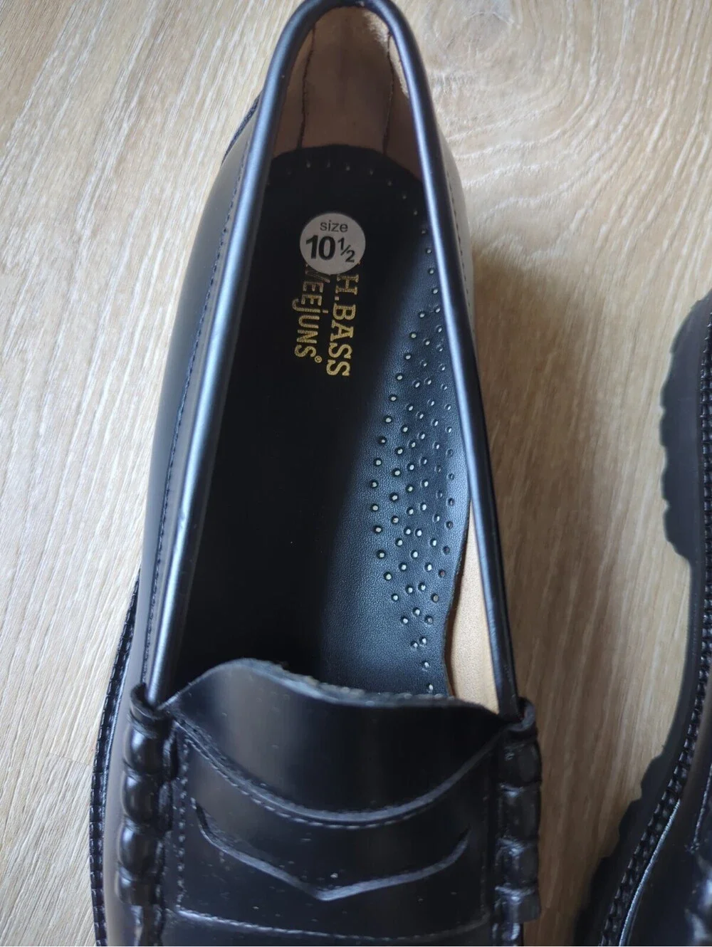 GH Bass Weejuns Larson Black Polished Leather Penny Loafers Mens 10.5D BAZ1W002